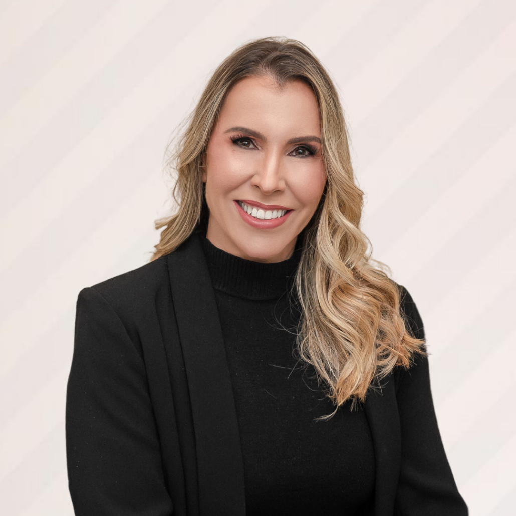 Dra. Maria Geovania especialista em odontologia estética, harmonização orofacial